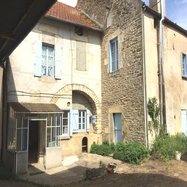 Offres de vente Maison de village Lucy-le-Bois 89200