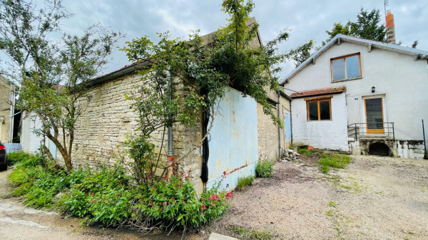 Offres de vente Maison de village Précy-le-Sec 89440