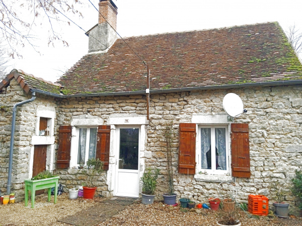 Offres de vente Maison de village Châtillon-en-Bazois 58110